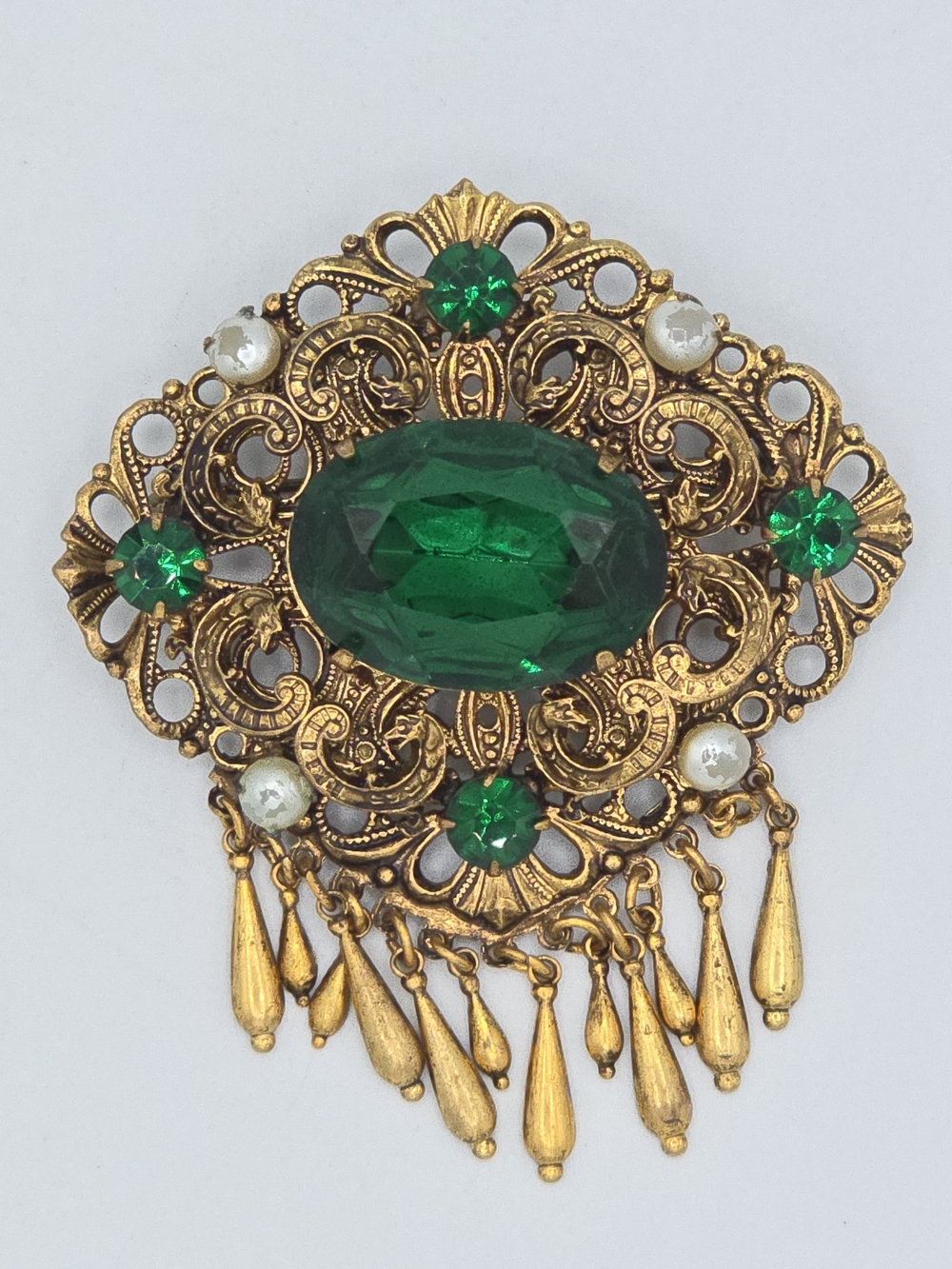 VTG Green Glass Brooch Faux Pearl Dangle Pin Gold Tone Victorian Revival 2.25"